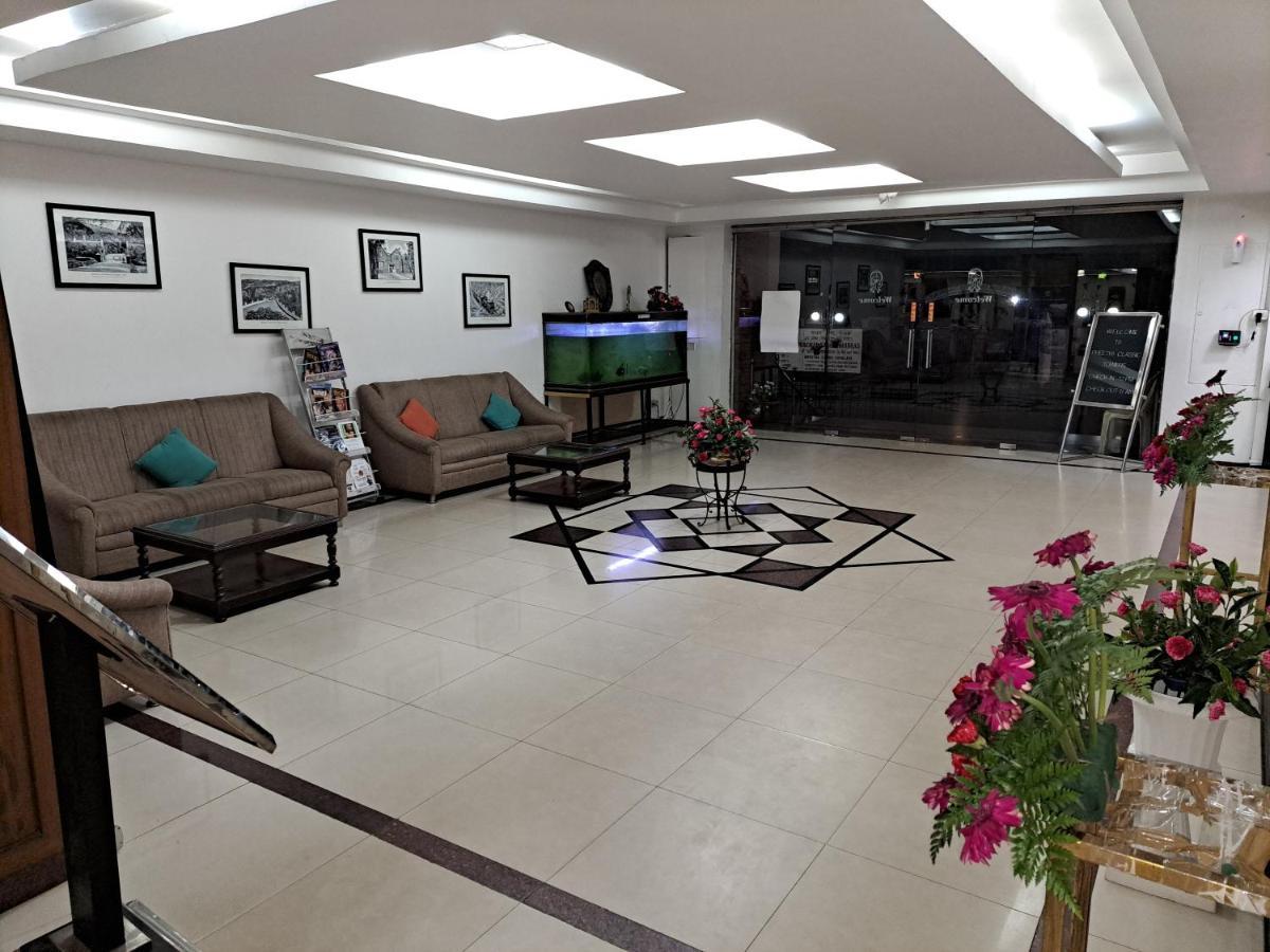 Hotel Preethi Classic Towers Уті Екстер'єр фото