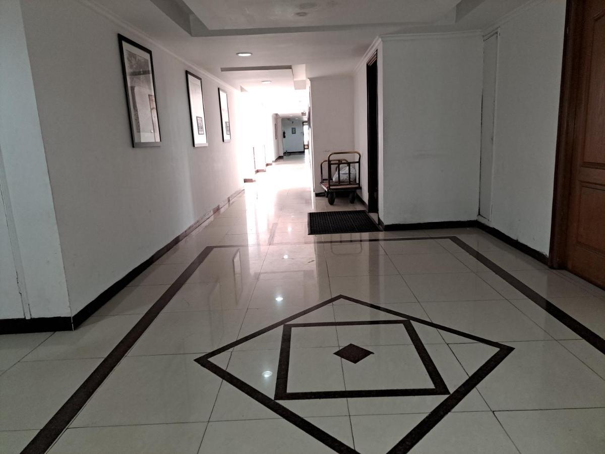 Hotel Preethi Classic Towers Уті Екстер'єр фото