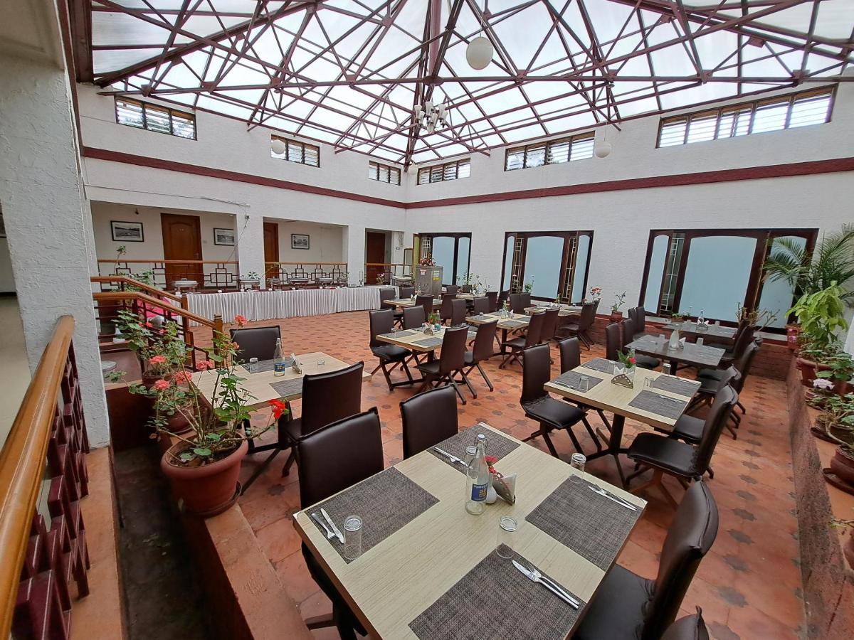 Hotel Preethi Classic Towers Уті Екстер'єр фото